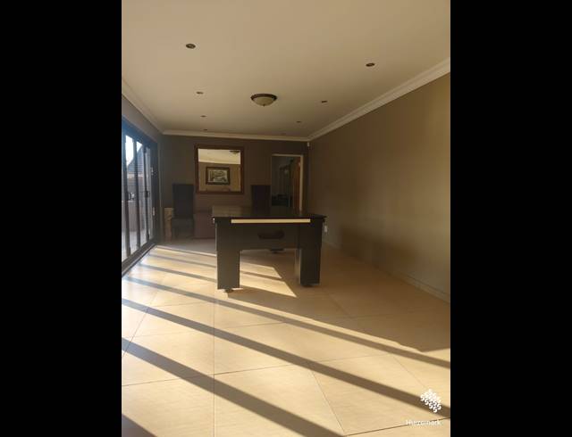 5 BEDROOM HOUSE FOR SALE IN VAALPARK